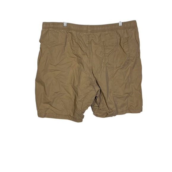 GAP Khaki Easy Shorts 9 inch Drop Size XL - Picture 2 of 7